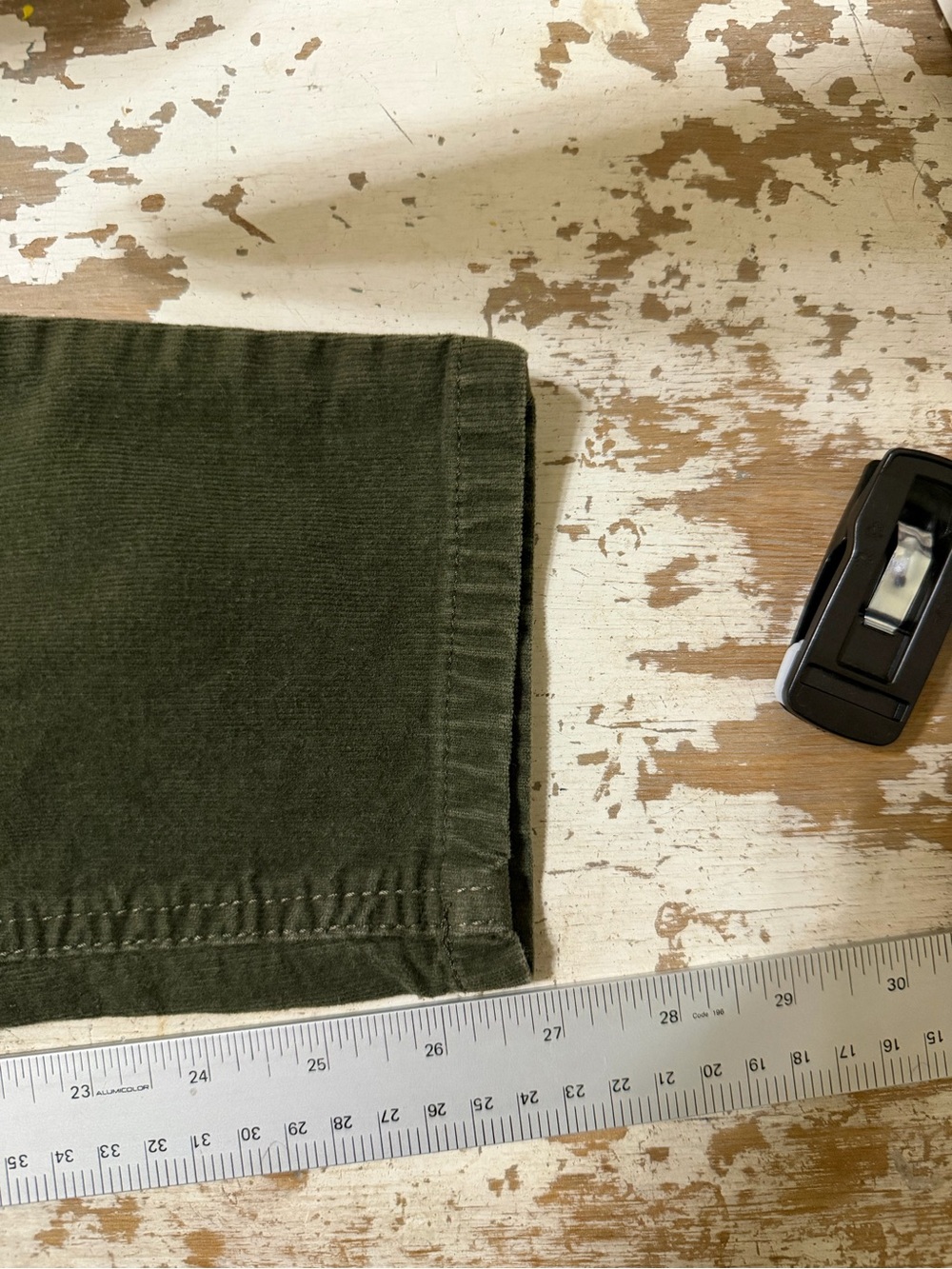 Dip Women’s Olive Green Slim Corduroy Jeans 14 soft cozy stretchy euc - Picture 8 of 8